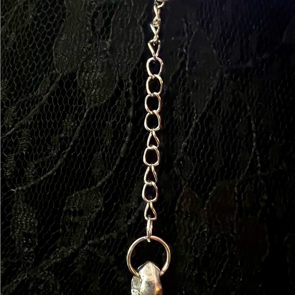 Use Your Head! Scary Skull Necklace - Picture 6 of 8